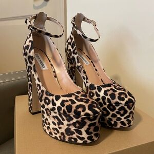 Steve Madden Leopard Print Platform Heels